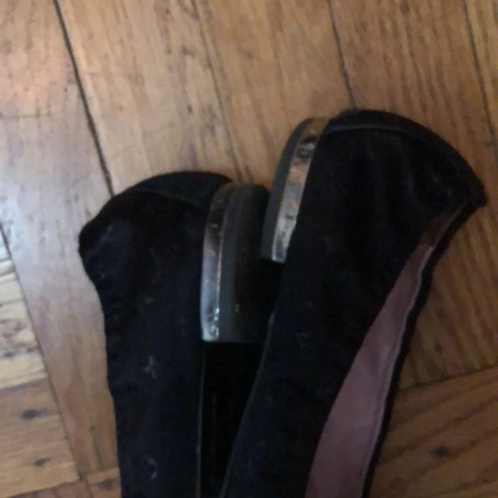 Louis Vuitton monogrammed flats👠 - Picture 7 of 11